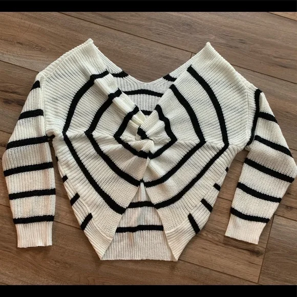 Stripe sweater with open back detail - Picture 2 of 5